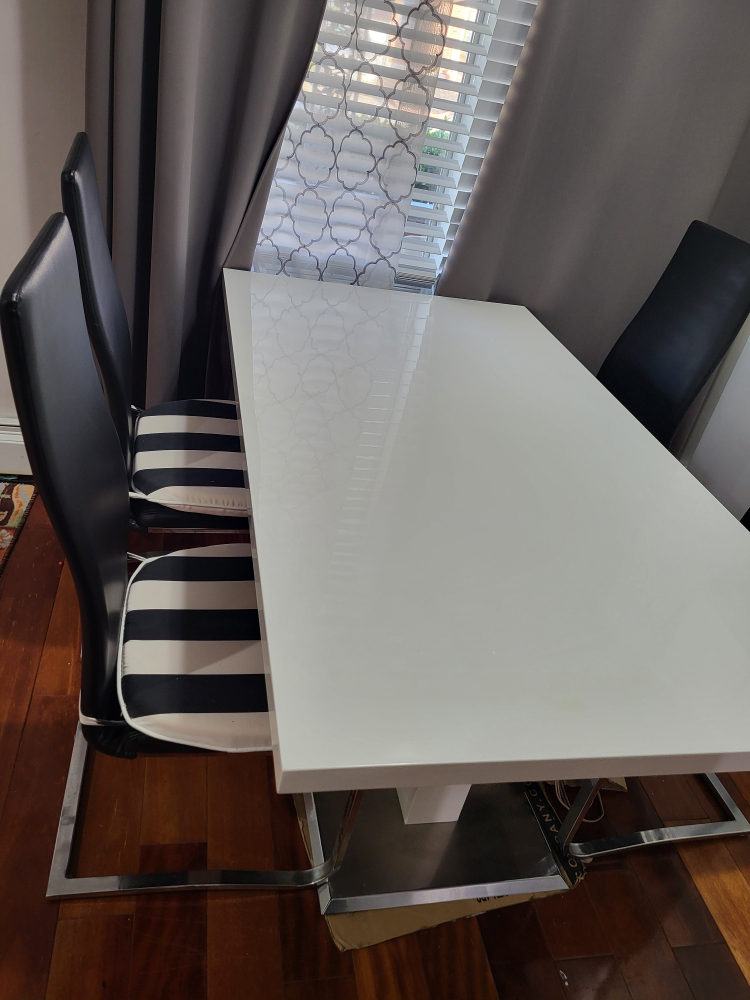 White Dining table - photo 3