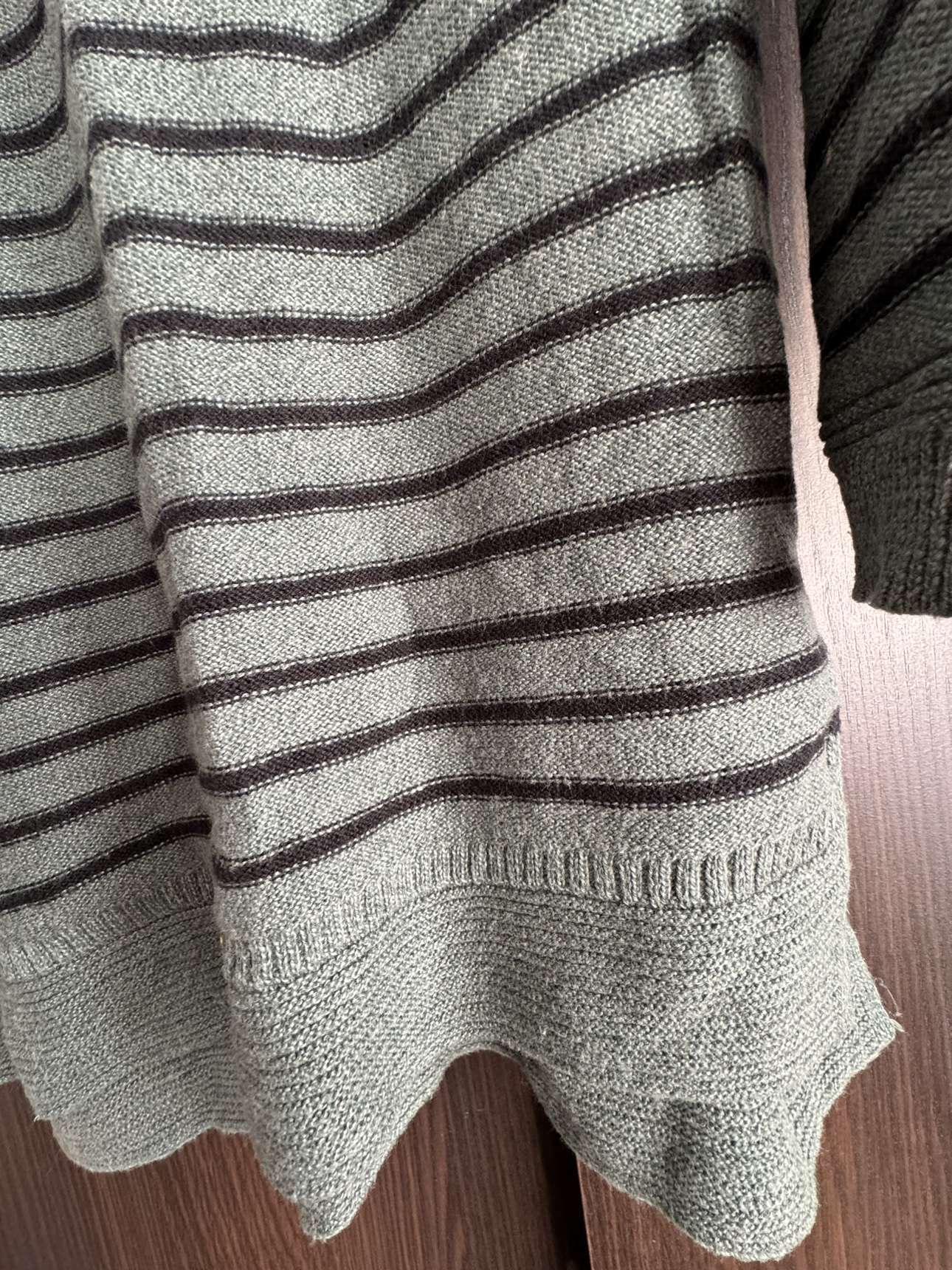 Old Navy Striped Sweater - photo 2