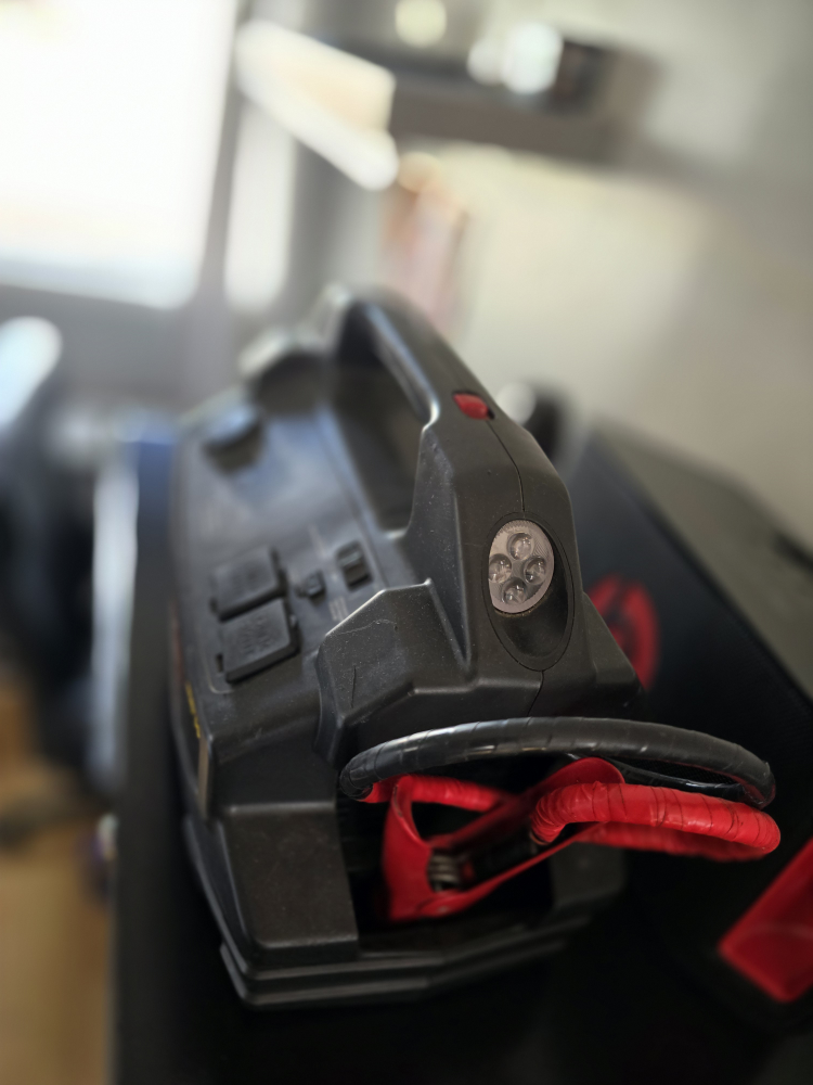 MotoMaster Eliminator PowerBox 400W - photo 2