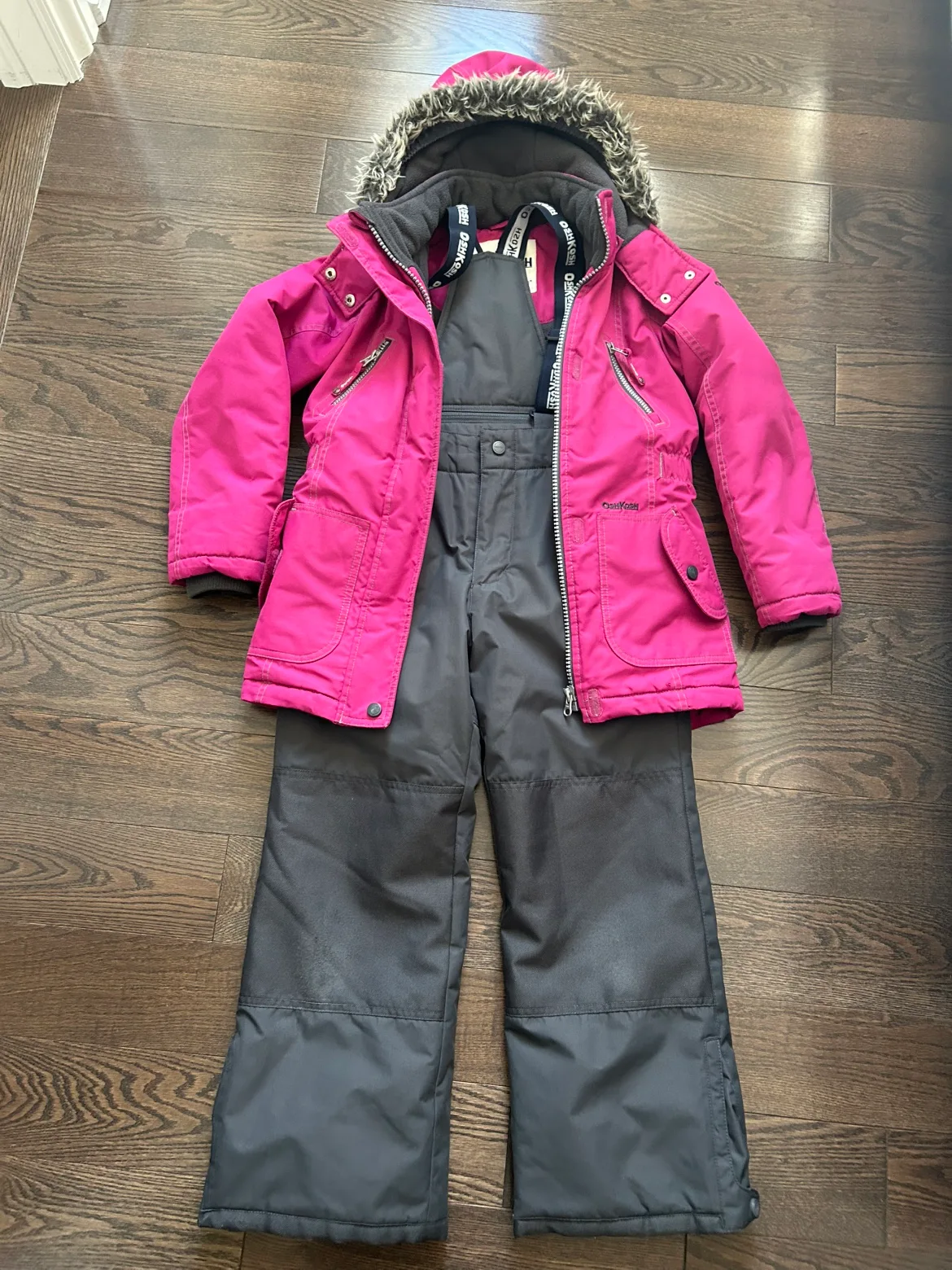 OshKosh B'gosh Girl Snowsuit Size 8 thumbnail