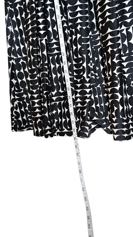 Calvin Klein Black and White Geometric Print Fit and Flare Dress image indicator(8)