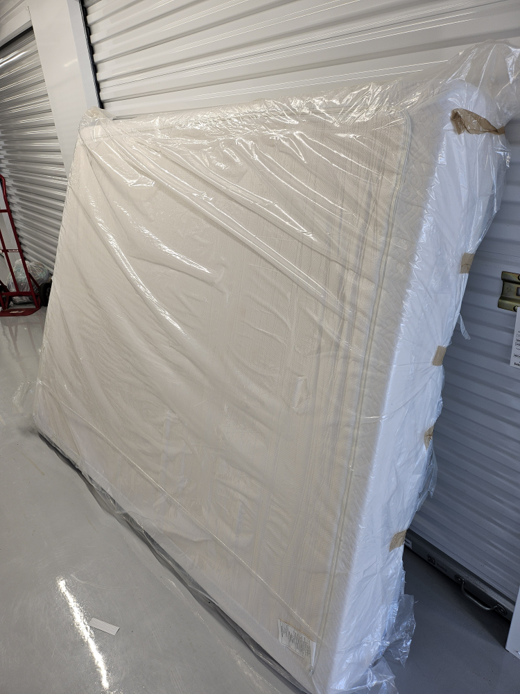 Queen Size Mattress - photo 4