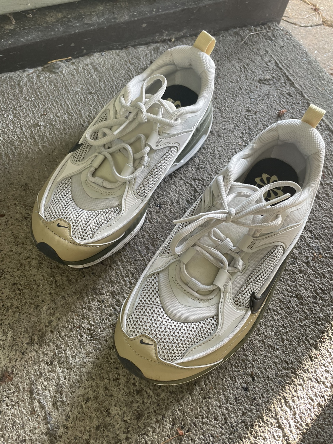 Nike Air Max Bliss 8.5 - photo 2
