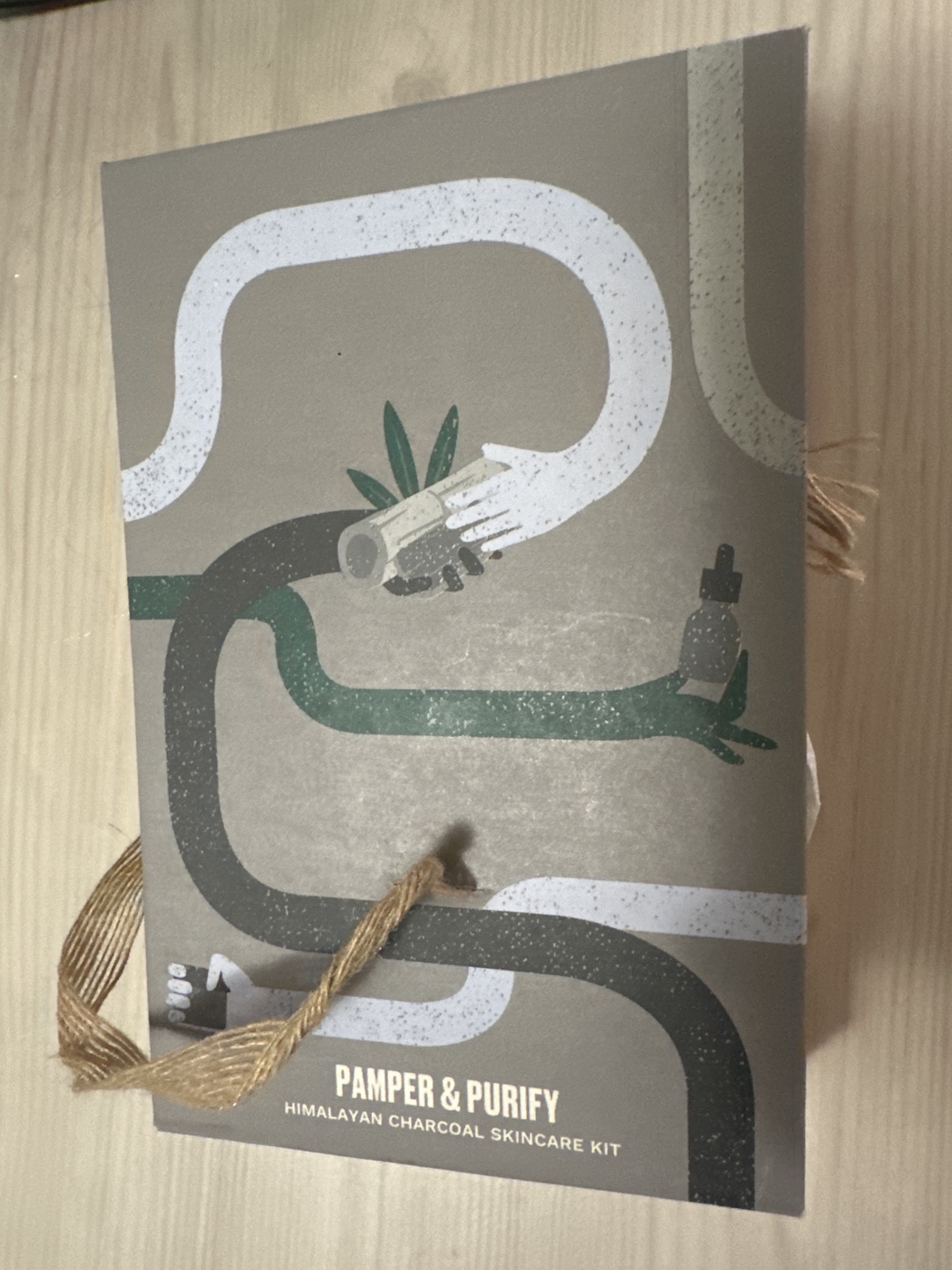 The Body Shop Himalayan Charcoal Skincare Kit - photo 2