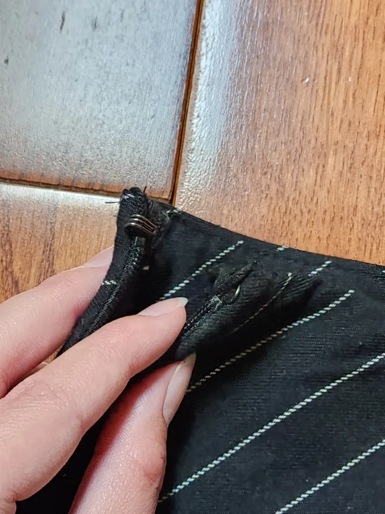 H&M pleated mini skirt image indicator(6)