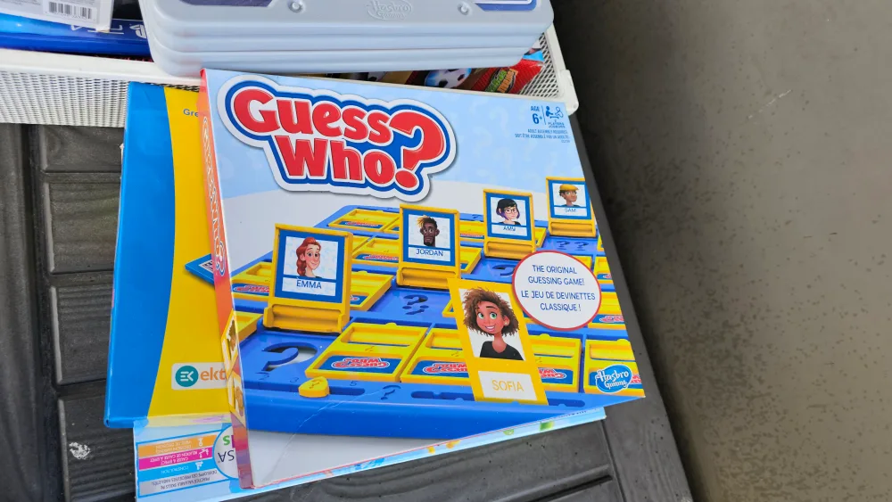 Guess Who? Board Game thumbnail