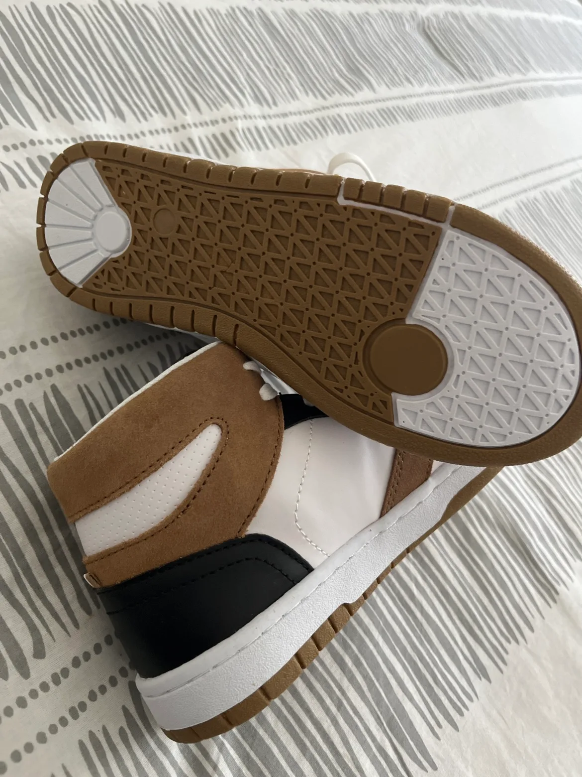 Youth Hugo by Hugo Boss Sneakers image indicator(3)