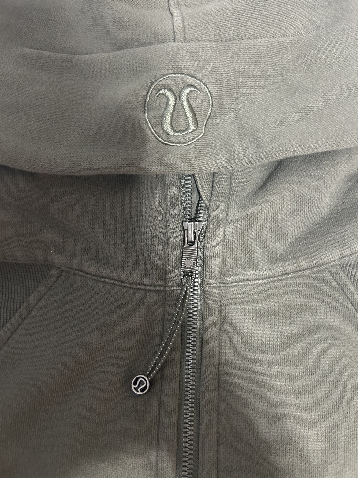 Lululemon Green Hoodie - photo 2