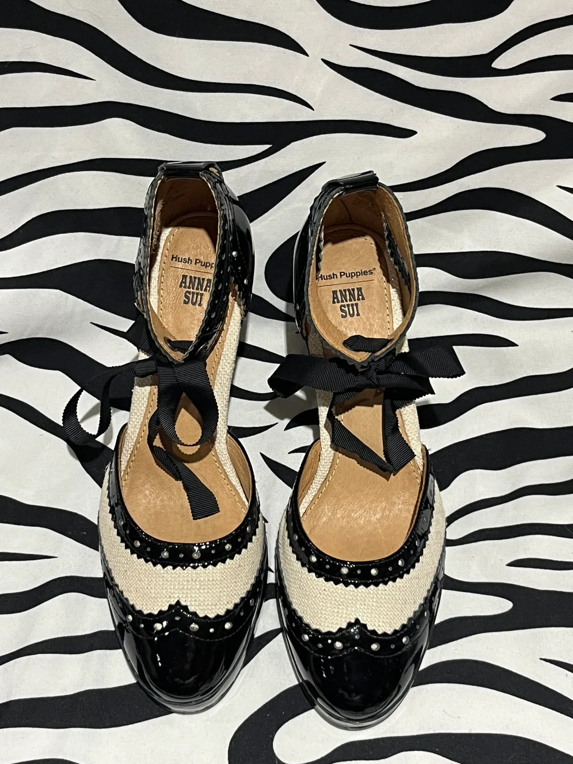 Annie Sui Size 9 Wedge Heel Shoes image indicator(3)