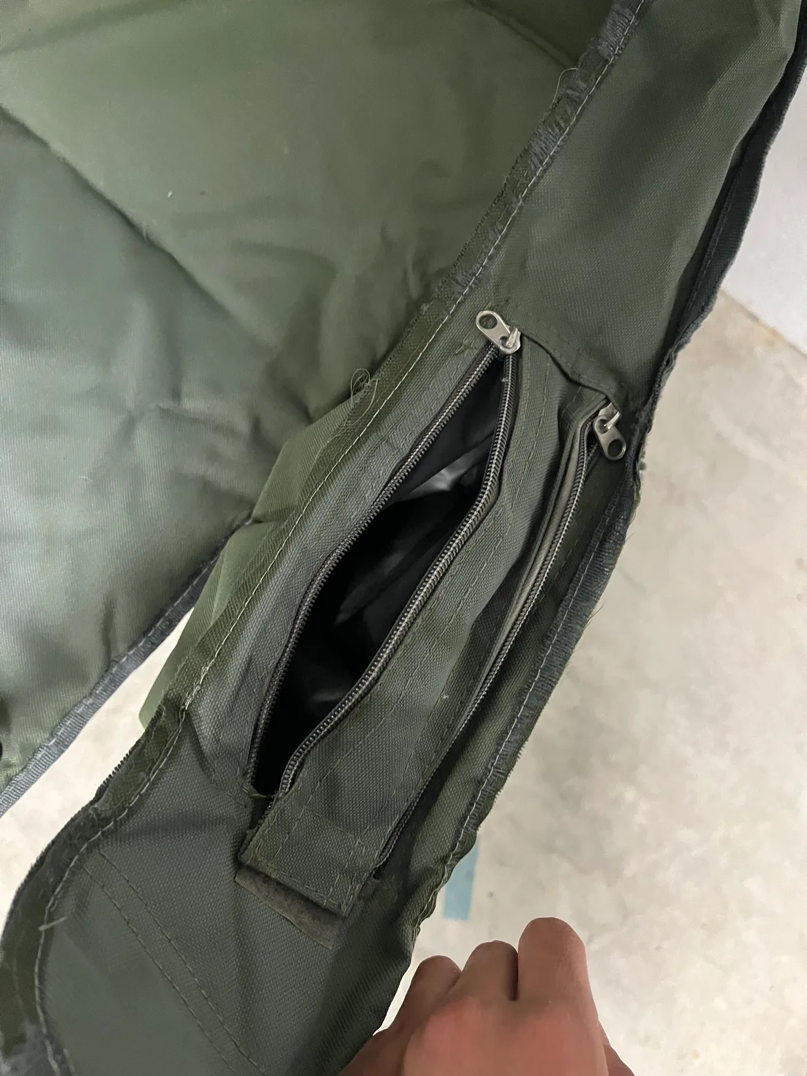 Folding Camping Chair with Cooler image indicator(4)