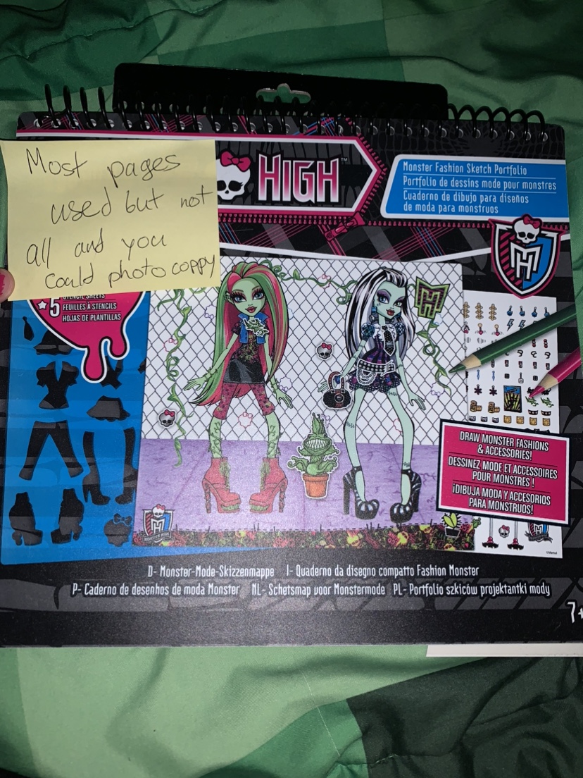 Monster High activity book lot - photo 5