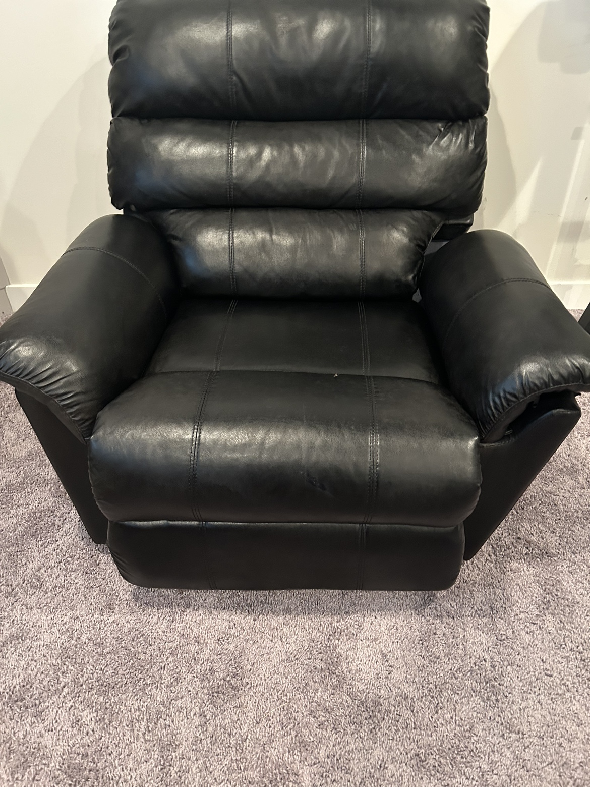 Black Recliner Chair - photo 2