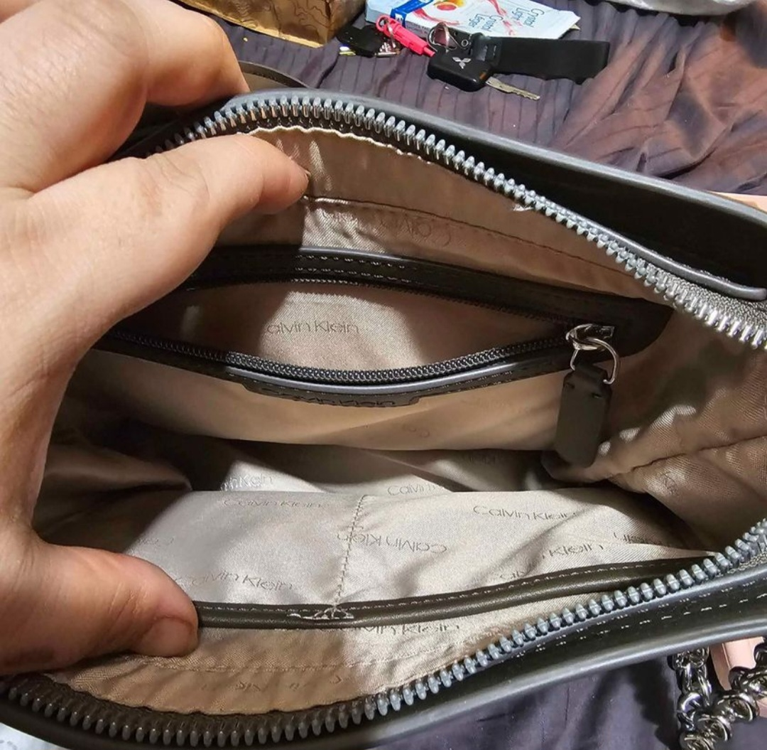 Calvin Klein Crossbody Bag - photo 2
