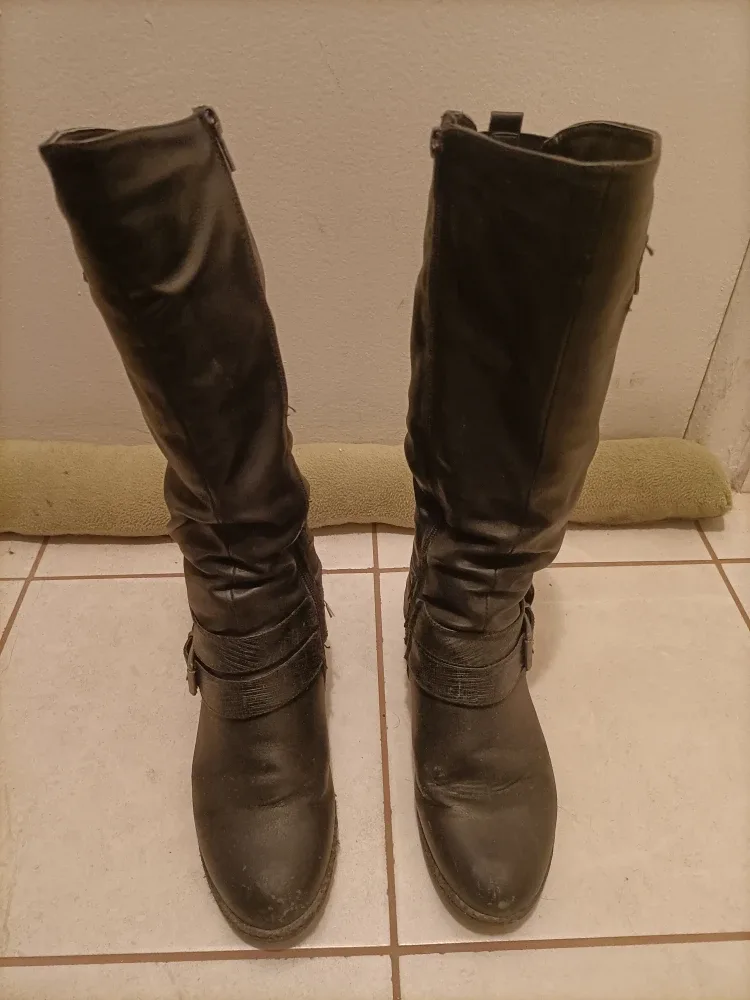 ‼️MOVING SALE ASAP‼️Solemate Women's Winter Boots image indicator(2)