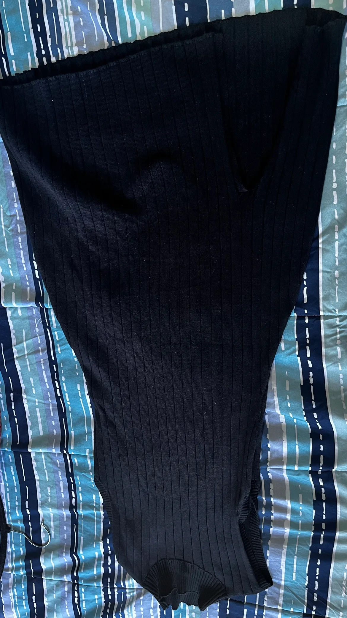 Black Ribbed Sleeveless Dress image indicator(3)