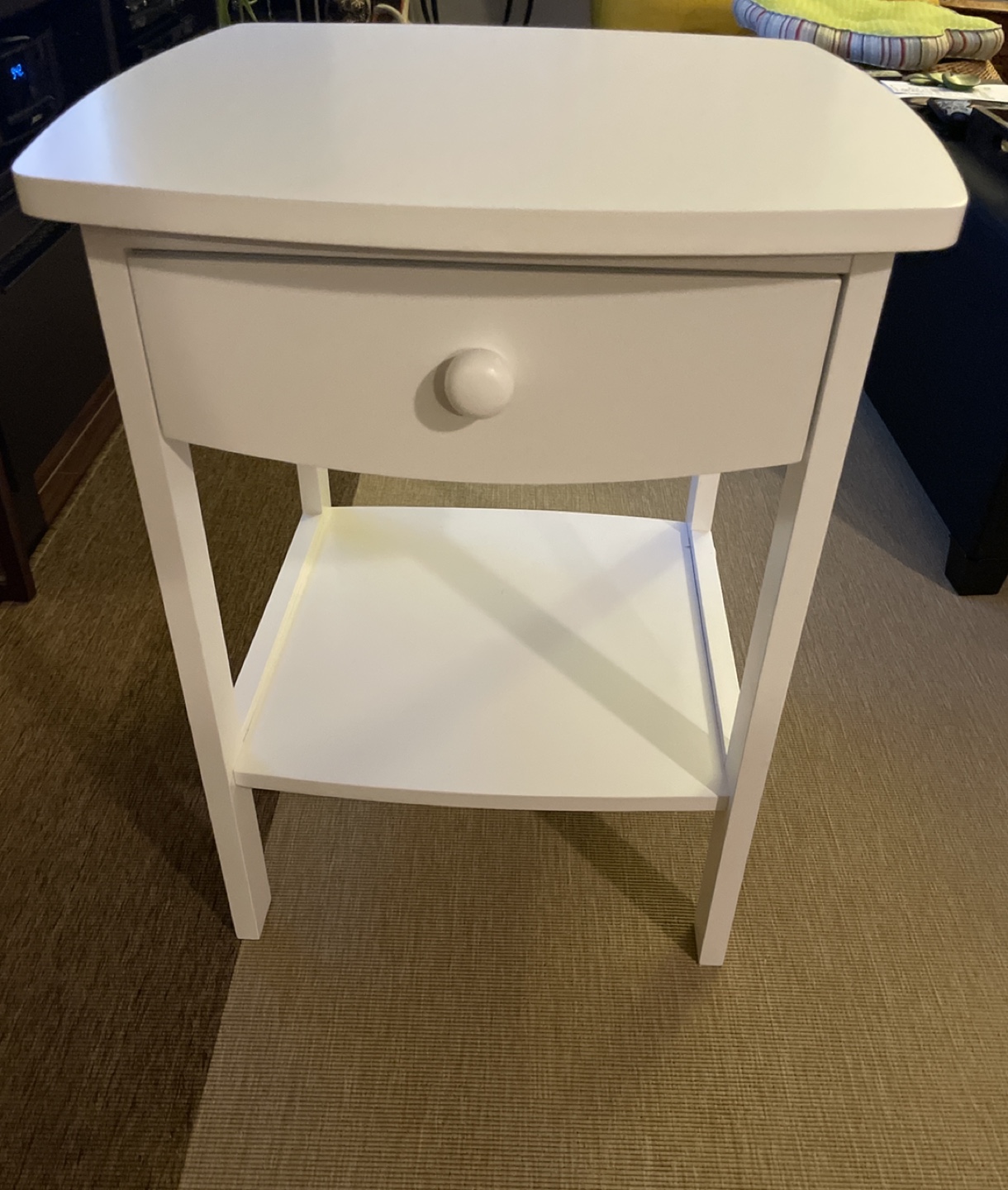 White nightstand - photo 3