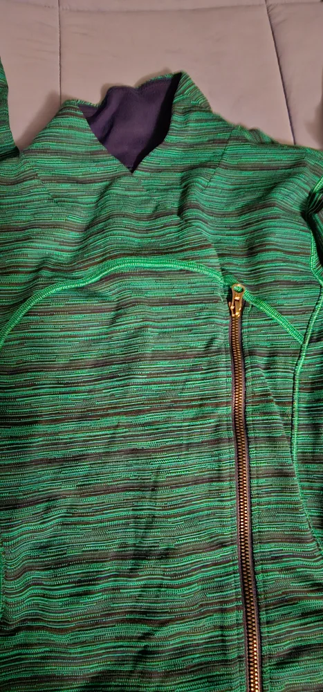 Lululemon Green Striped Jacket size 8 image indicator(4)