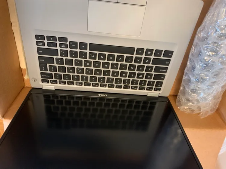 Dell Latitude 5410 Laptop image indicator(4)