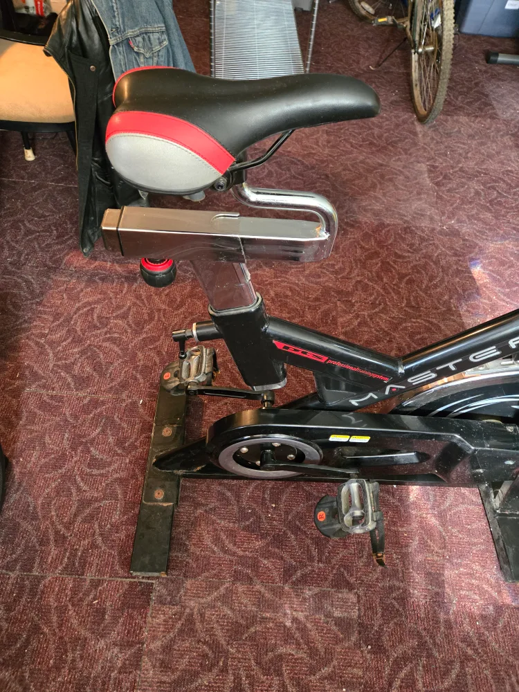 Bladez Fitness Master Indoor Cycling Bike image indicator(6)