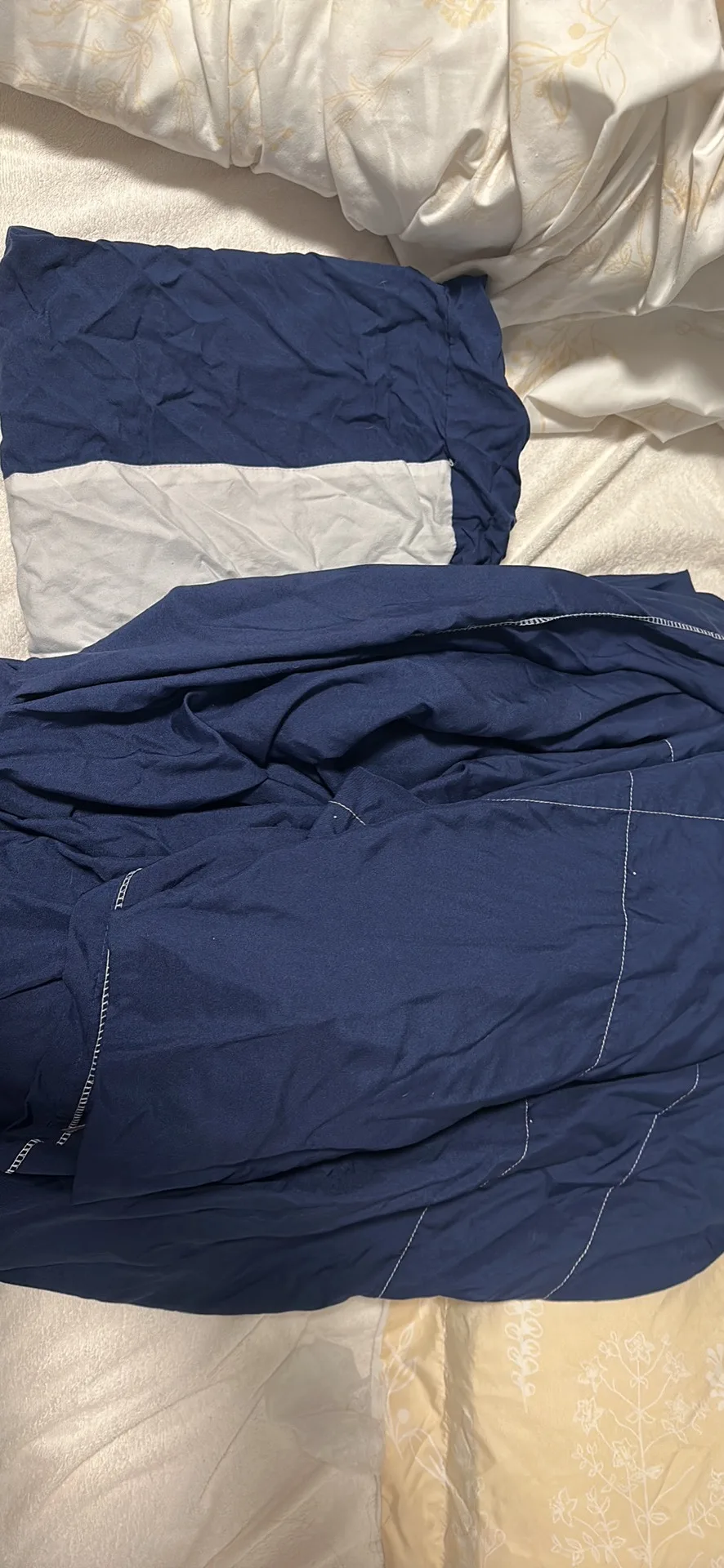 1 duvet cover with 1 pillowcase thumbnail
