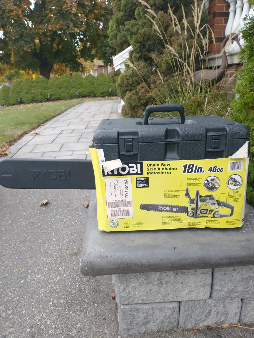 Ryobi 18 inch Chainsaw thumbnail