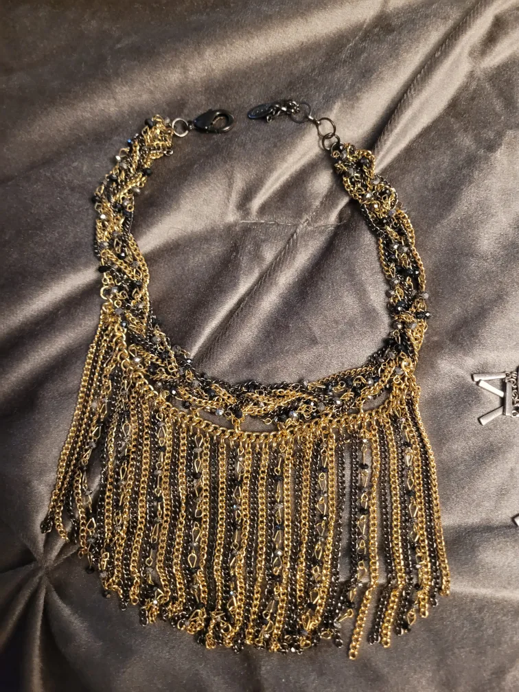 Statement pieces great for gifting image indicator(8)