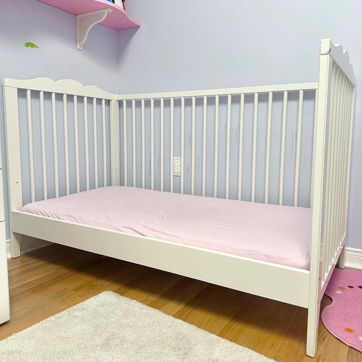 Convertible Crib, mattress + protector, crib wedge, pillows image indicator(2)