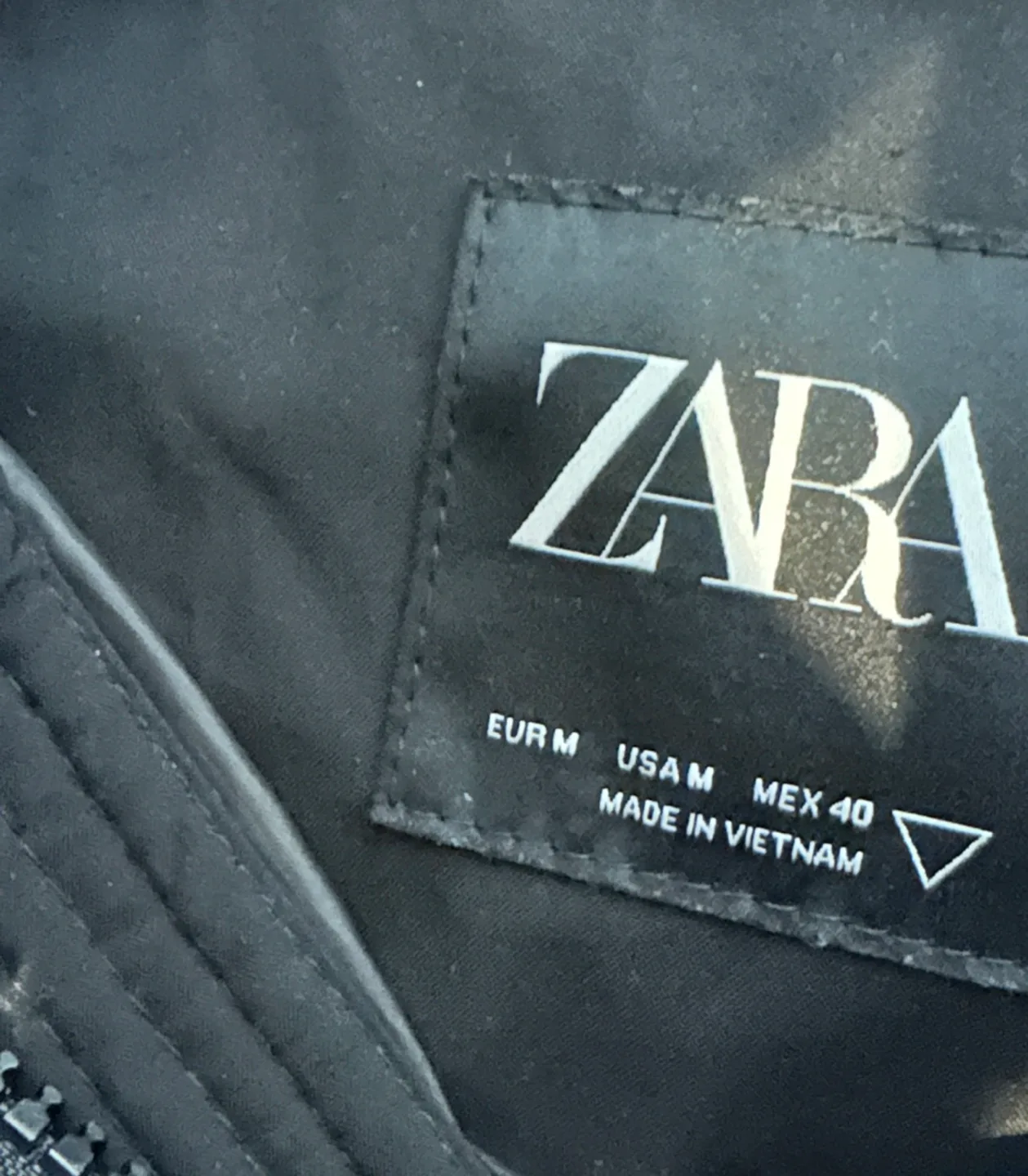 Zara Black Puffer Jacket (for Men) image indicator(3)