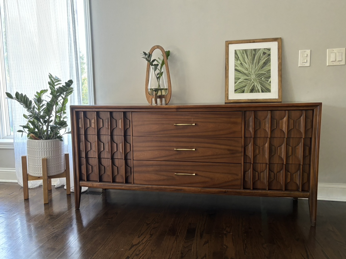 Mid Century Modern Dresser - photo 2
