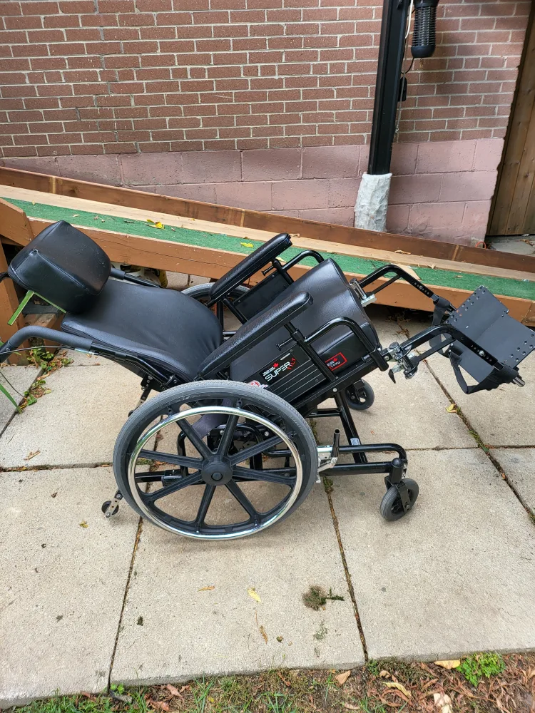 Drive Medical Super X Wheelchair thumbnail