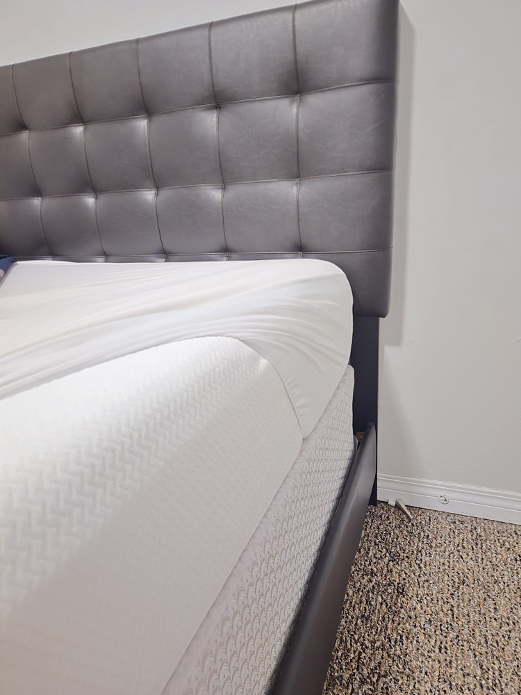 Queen Size Upholstered Bed Frame - photo 3