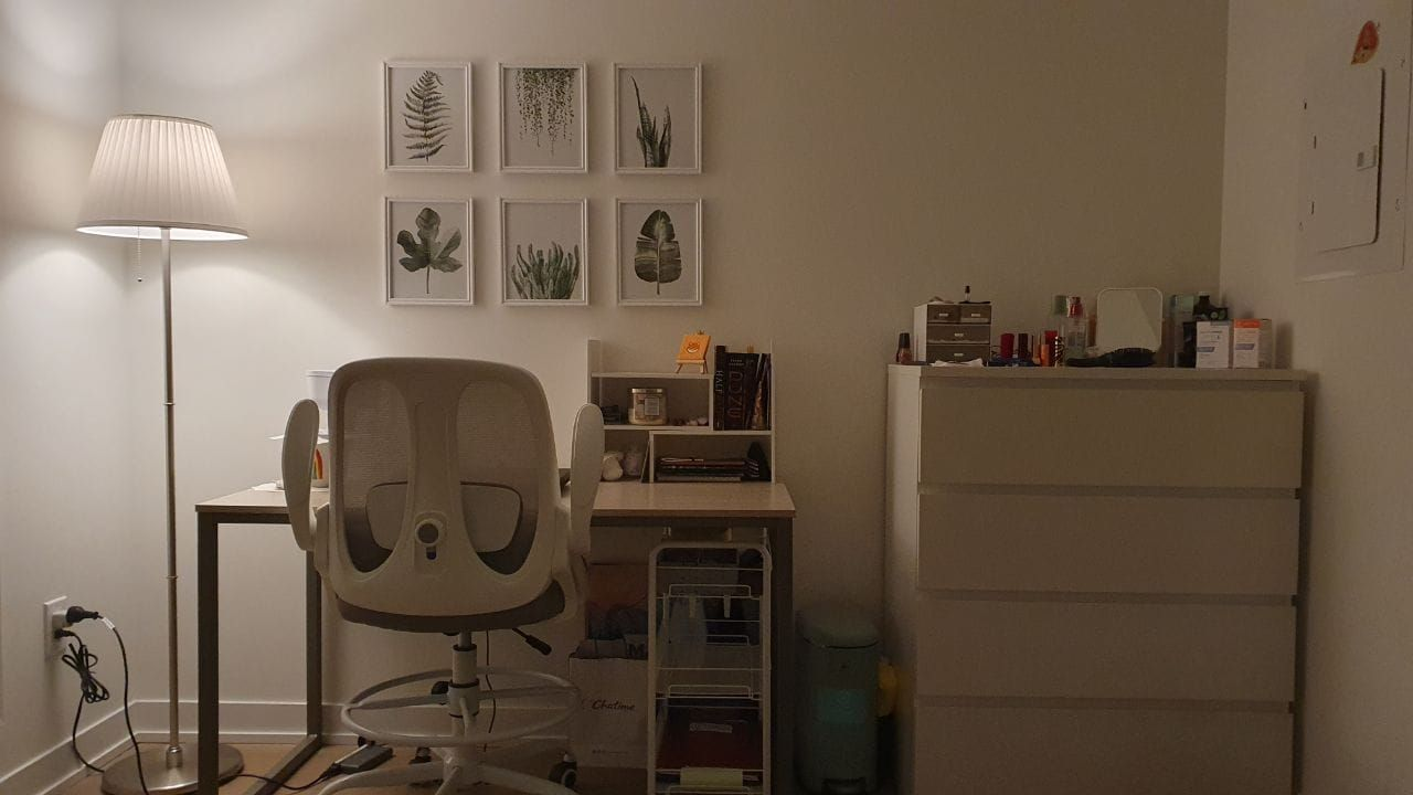 Computer desk/table - photo 2