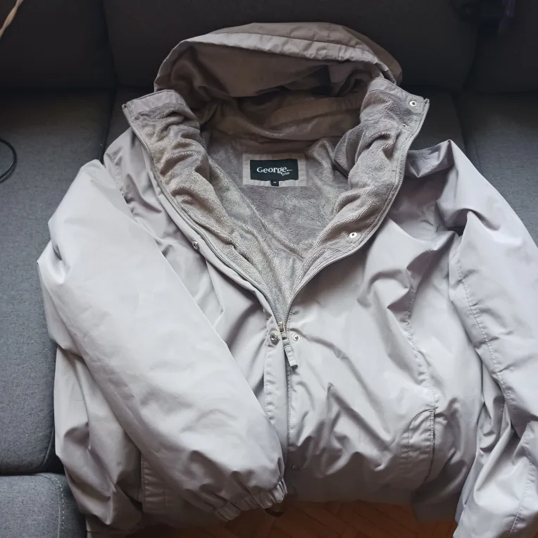 Ladies plus size warm weather jacket #freecycle thumbnail