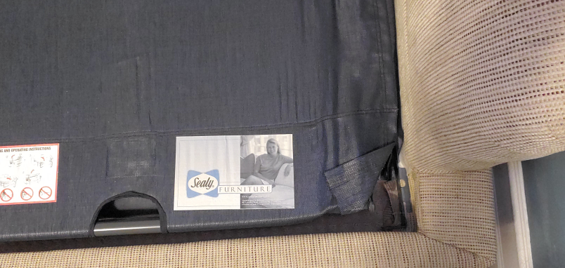 Sealy Loveseat/Sleeper - photo 5