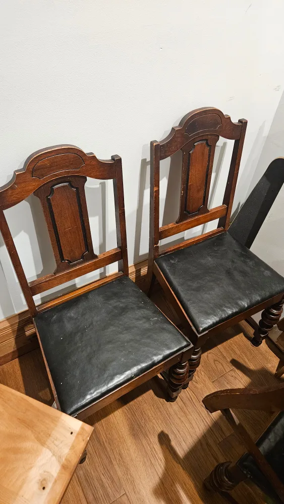 4 Antique Chairs (Made In Canada) Still available after 5 chats thumbnail