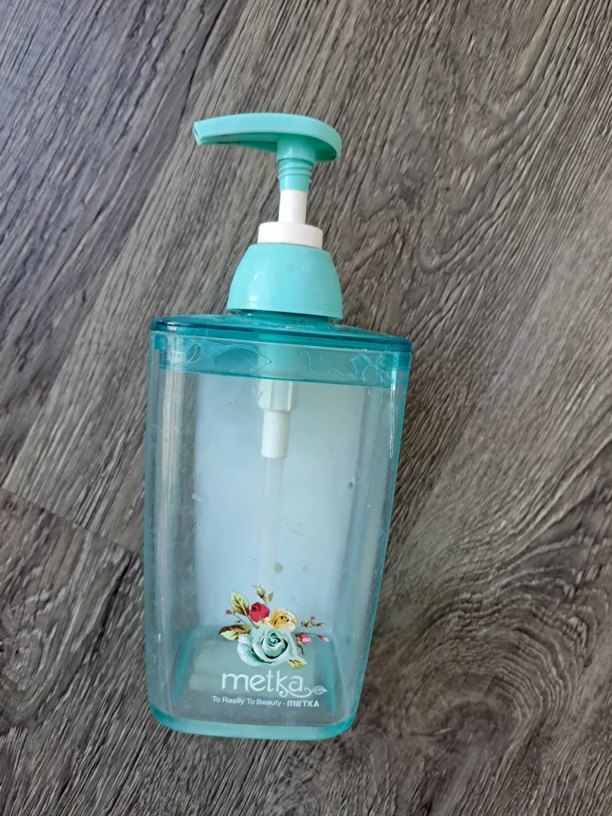 Metka Soap Dispenser thumbnail
