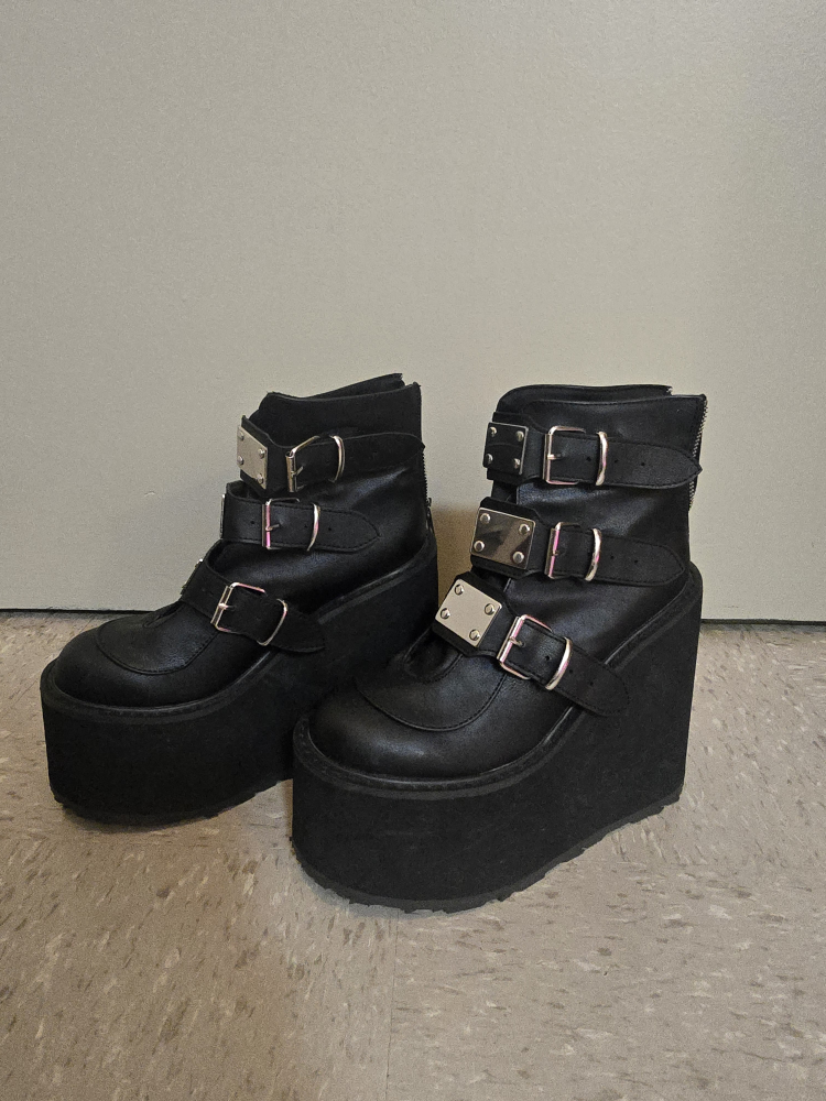 Demonias womens boots - photo 4
