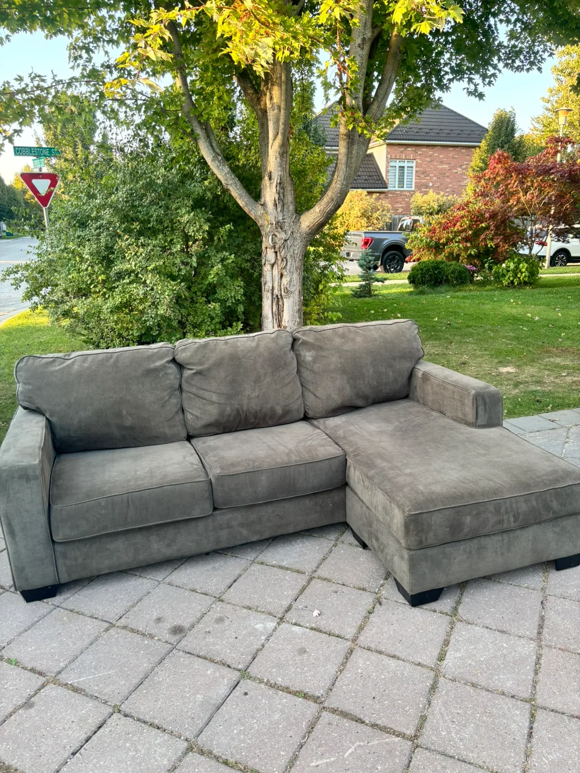 Sectional Great Condition Sofa image indicator(6)