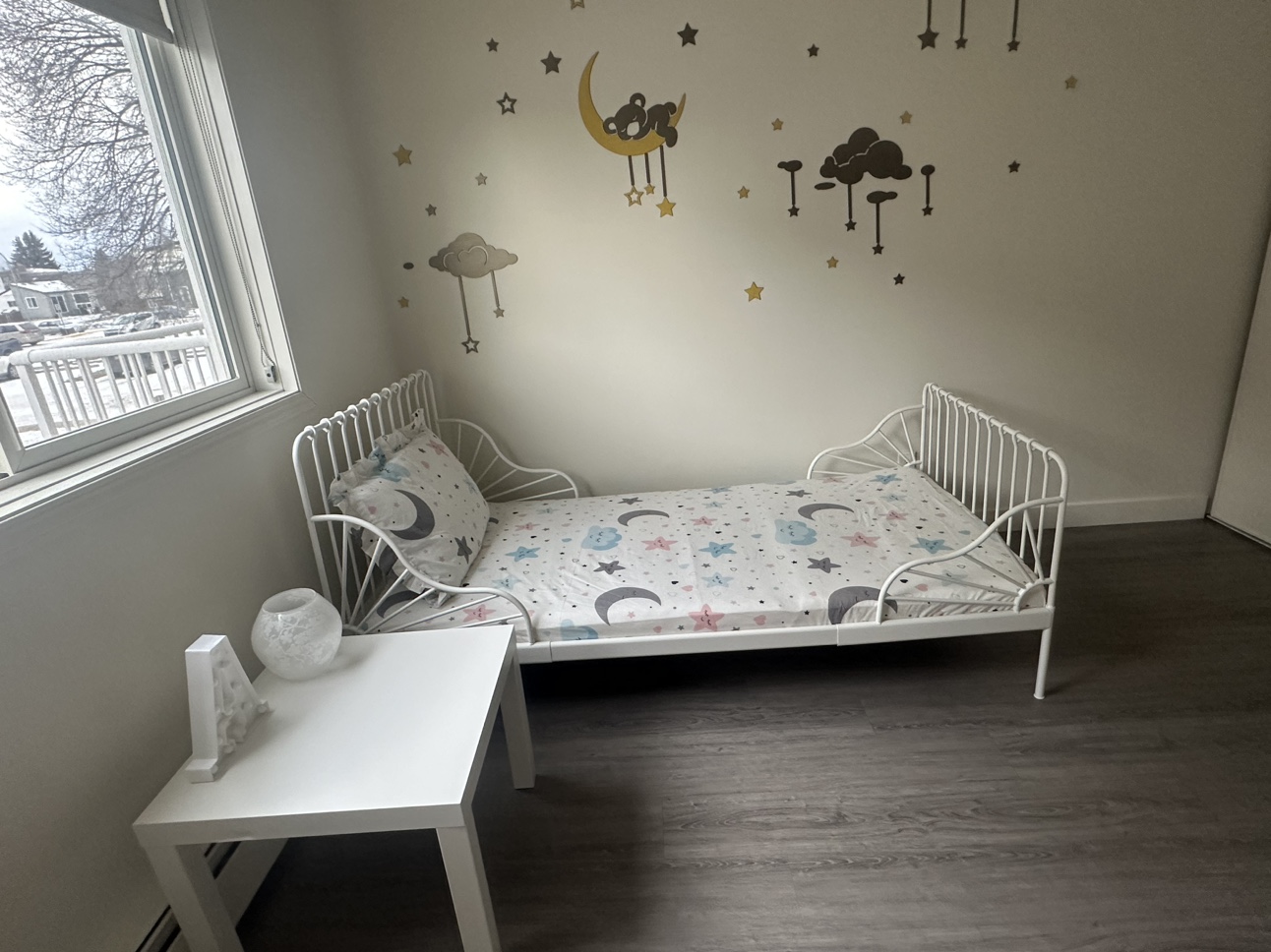 White Metal Toddler Bed Frame - photo 4