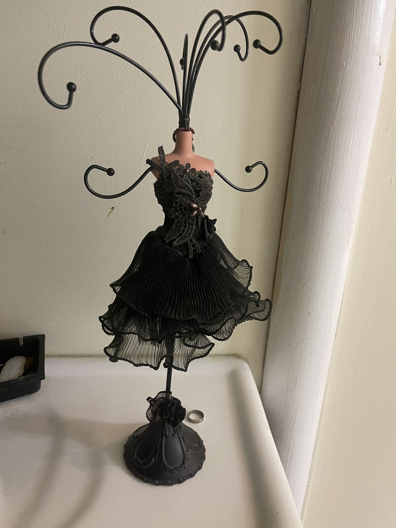 Black Dress Jewellery Stand