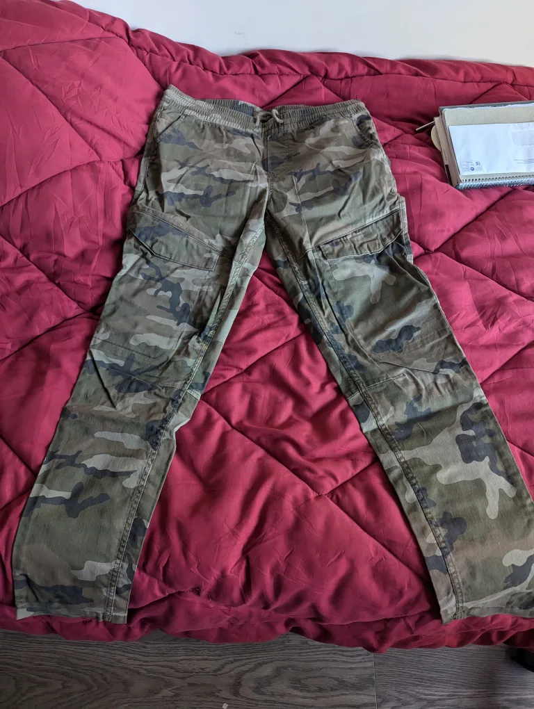 Jack & Jones Camo Pants - Medium