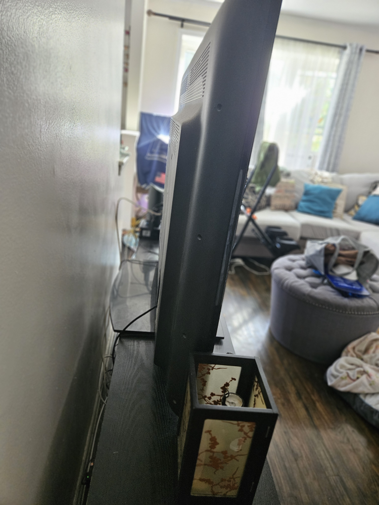 sharp televison - photo 2