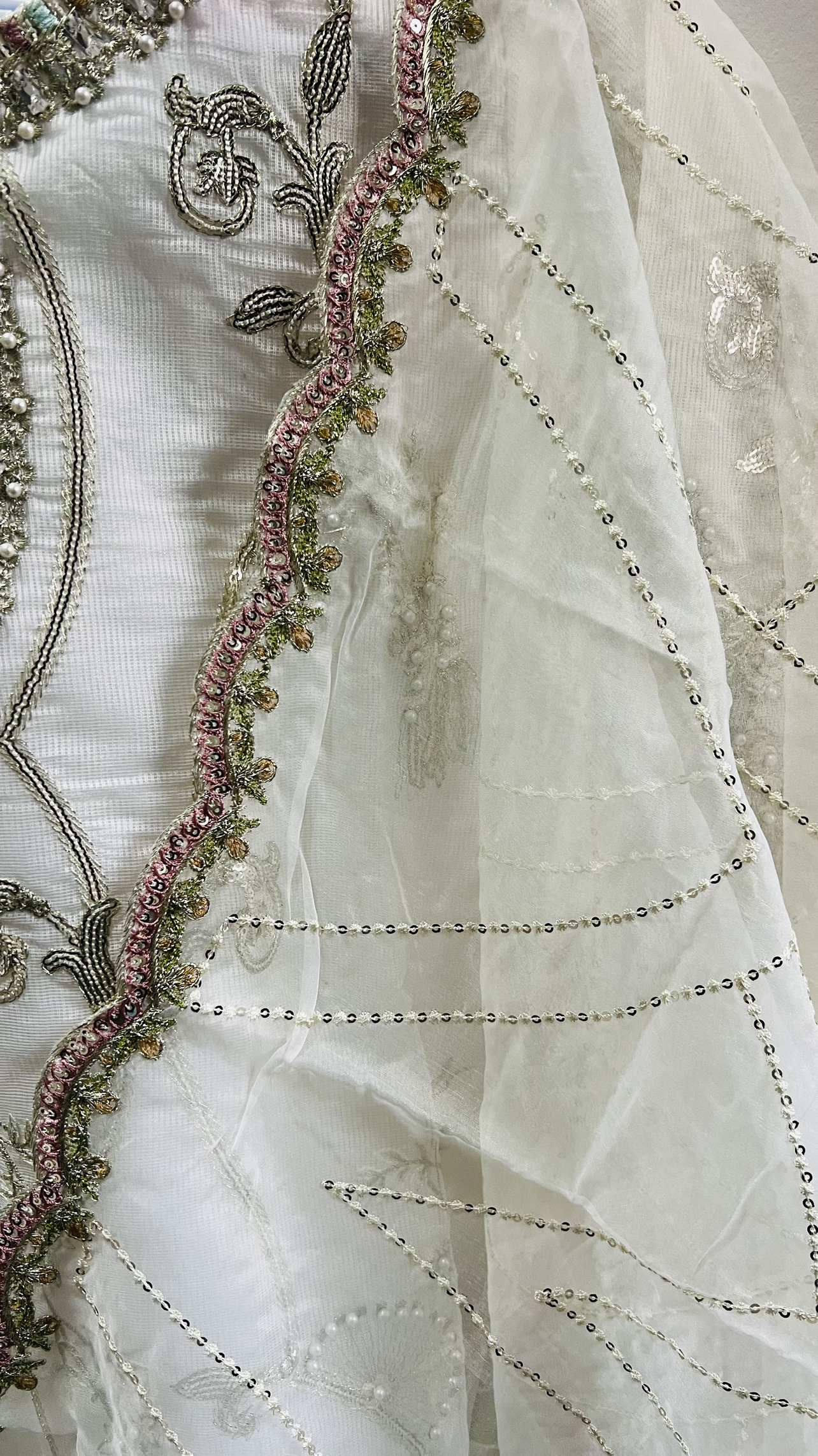 3 pcs White Embroidered Kurta and Dupatta - photo 3