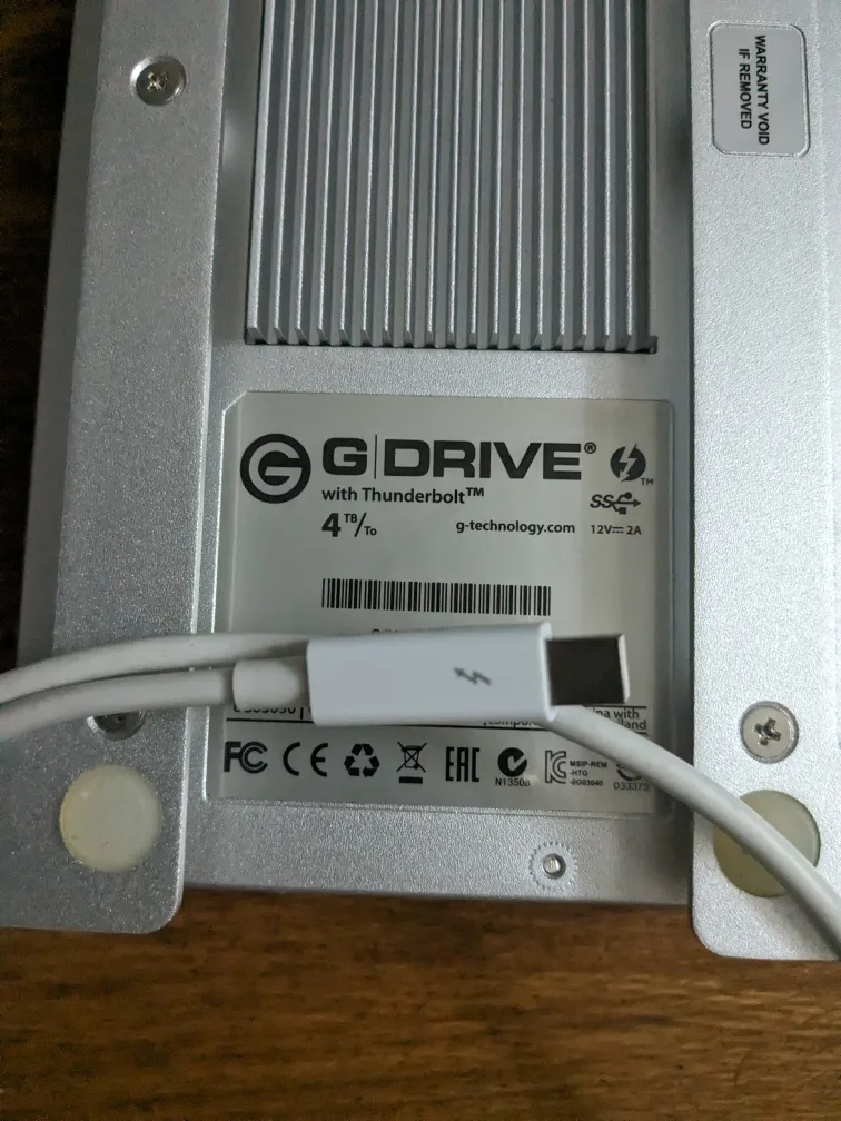 G-Technology G-Drive with Thunderbolt 4TB image indicator(4)