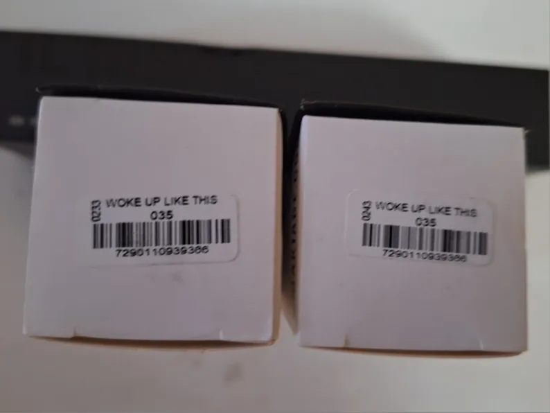 2 x  MAKEUP  WOKE UP LIKE THIS FOUNDATION 035 Plus Brush image indicator(2)