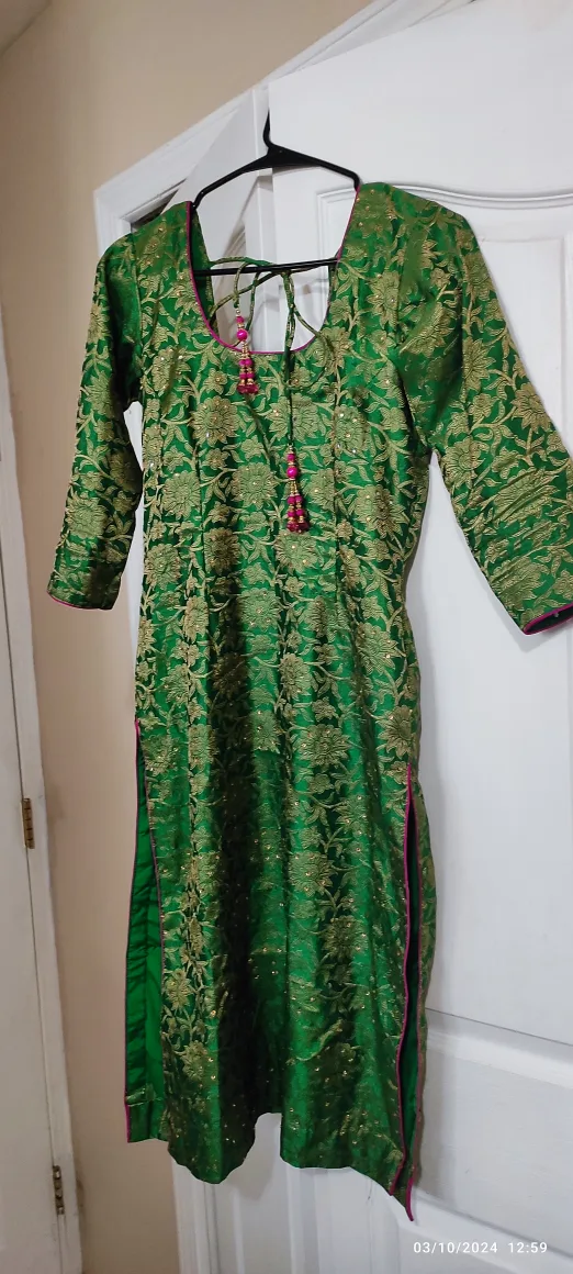 Green Floral Embroidered Kurta thumbnail