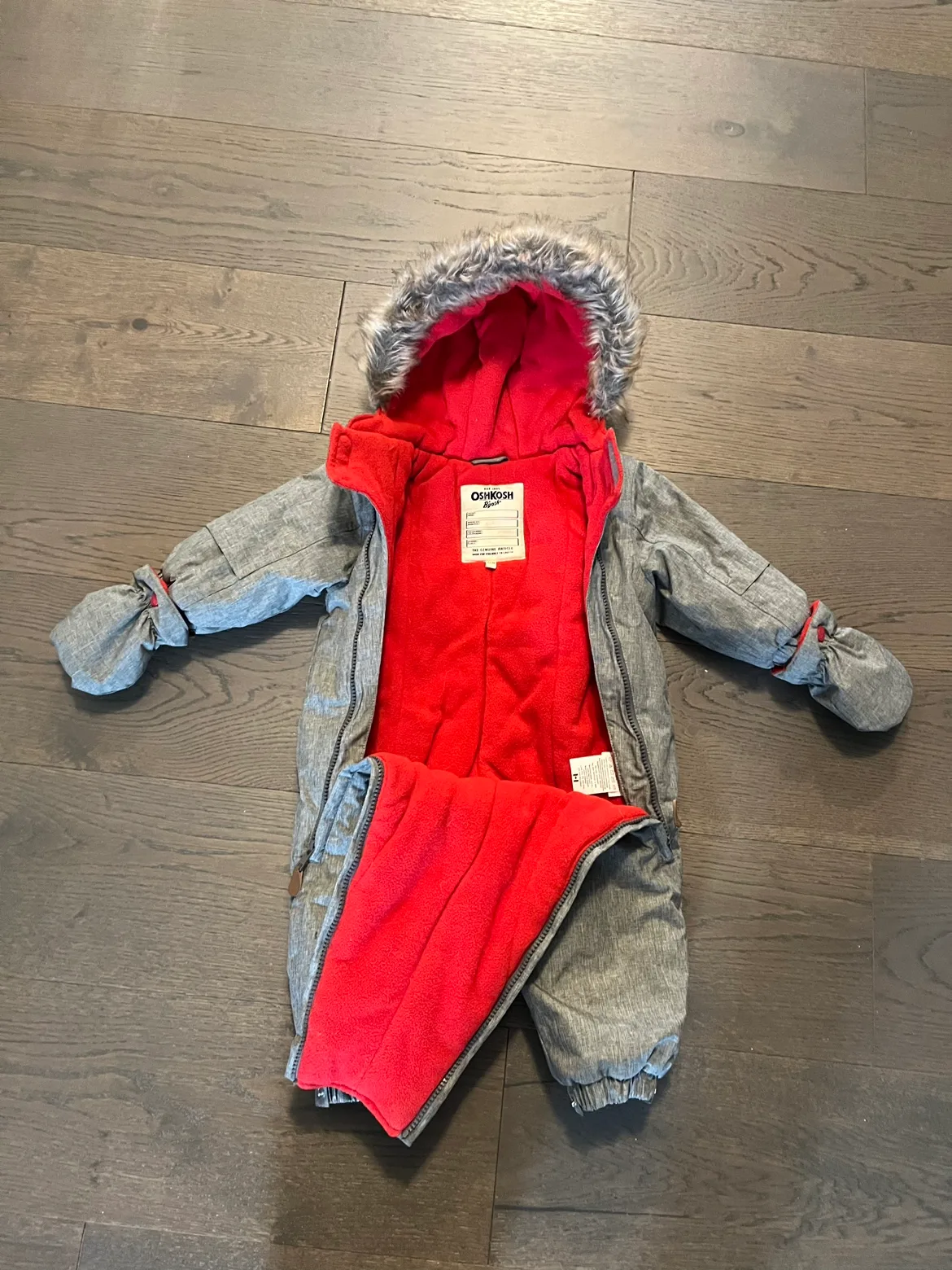 OshKosh warm baby snowsuit 12M VGUC Ret $135 image indicator(3)