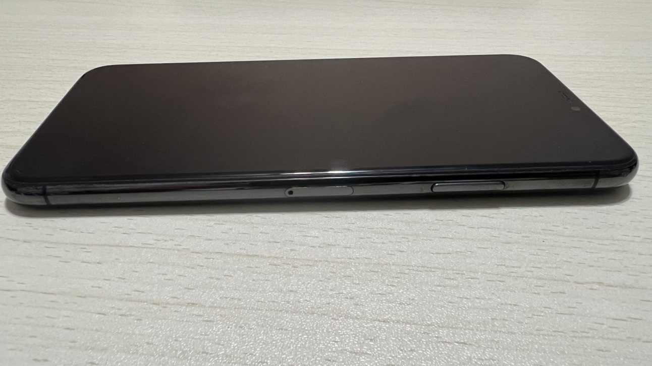 iPhone 11 Pro Max - Space Grey - photo 3