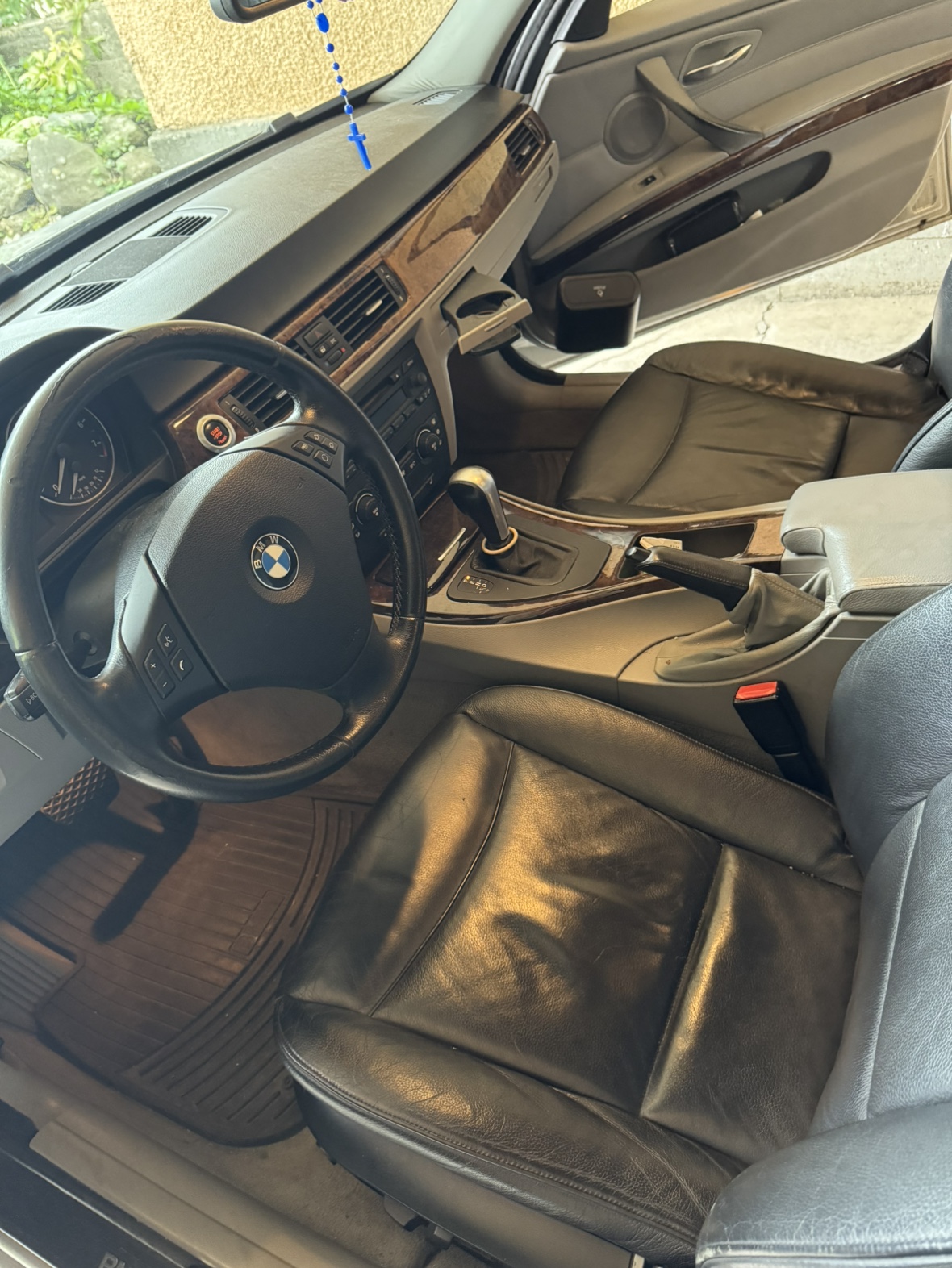 2006 BMW 330i - photo 2
