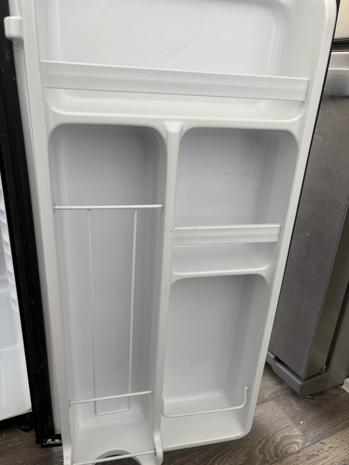 Danby Mini Fridge - photo 4